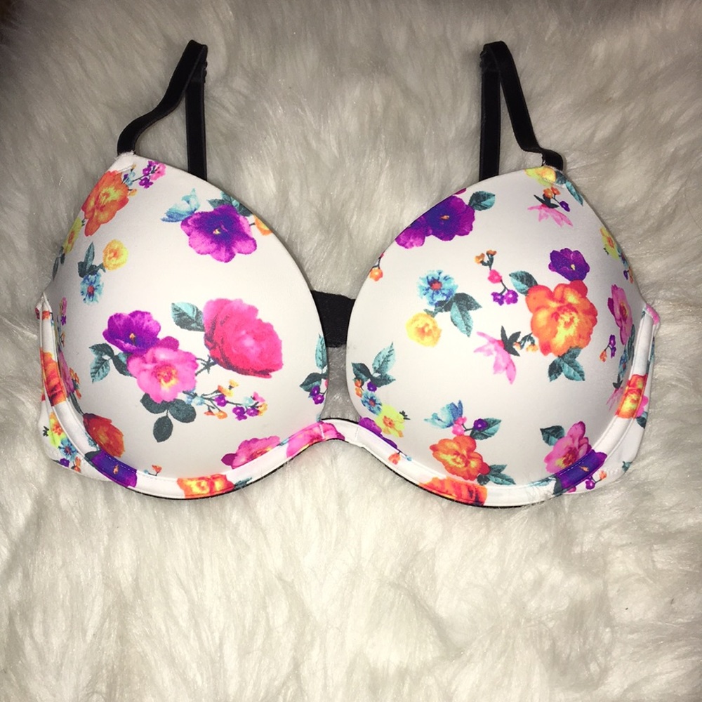 NWOT VS Pink Super Push-Up White Floral Bra